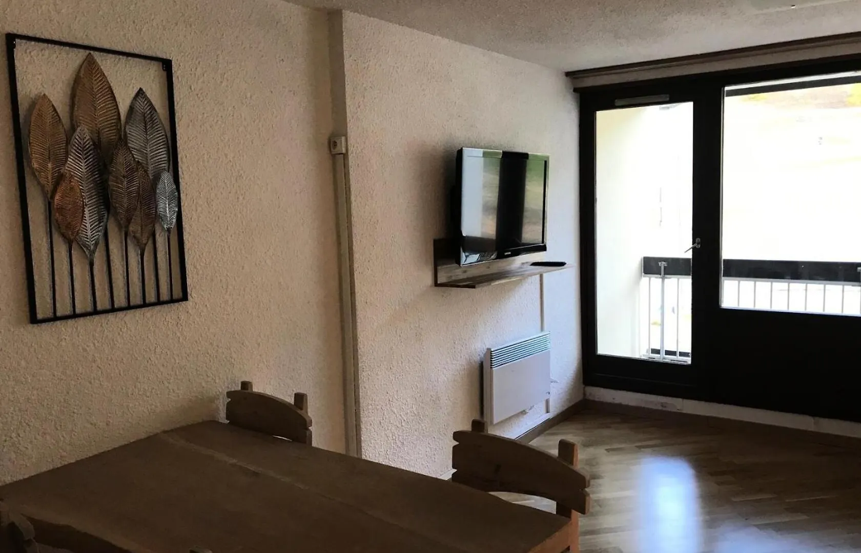 Apartment Residence Chalmettes - Joli Studio Renove Avec Acces Direct Aux Pistes. Parking Prive. Mae-8704 Montgenevre
