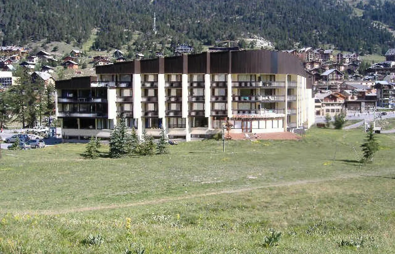 Residence Chalmettes - Joli Studio Renove Avec Acces Direct Aux Pistes. Parking Prive. Mae-8704 Montgenevre France